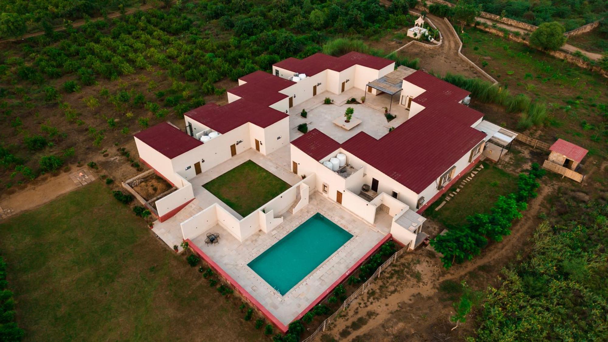 Guldaar Sariska - A Luxury Forest Resort Tehla Eksteriør billede